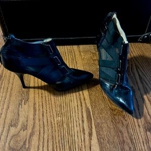 Black leather bootie